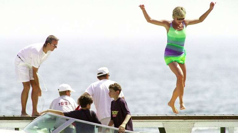 Οι τελευταίες στιγμές της Νταϊάνα: Σκοτώθηκε στο Παρίσι σαν σήμερα, 31 Αυγούστου, έπειτα από καταδίωξη παπαράτσι