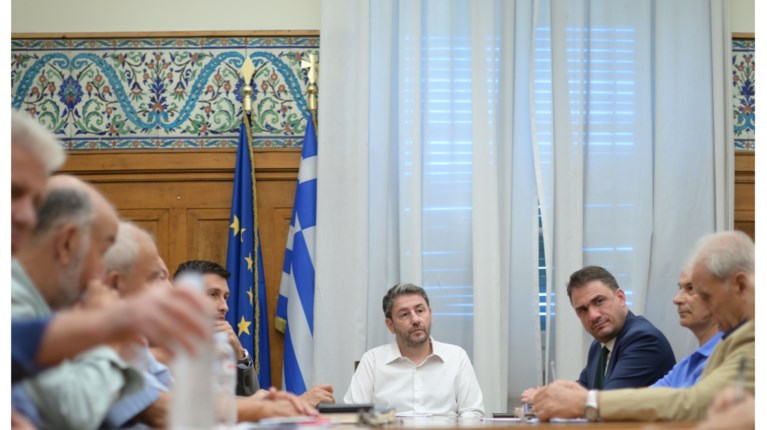 ΑΝΔΡΟΥΛΑΚΗΣ ΣΥΝΤΑΞΙΟΥΧΟΙ