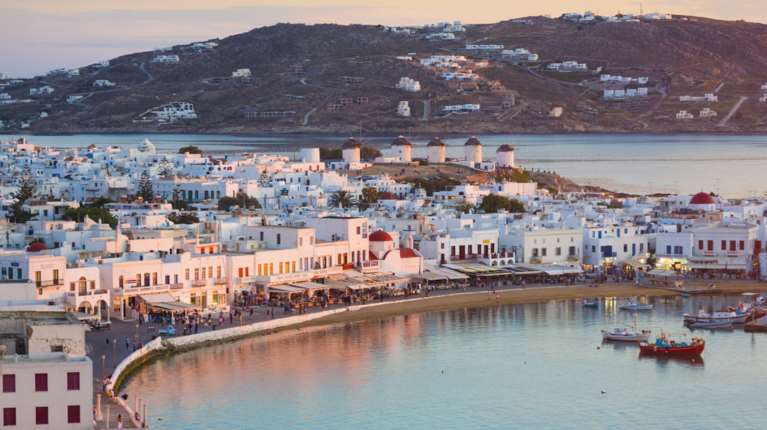 Επιχείρηση "Θέρος": Σαφάρι των εφοριακών σε τουριστικούς προορισμούς και...πανηγύρια τον Δεκαπενταύγουστο