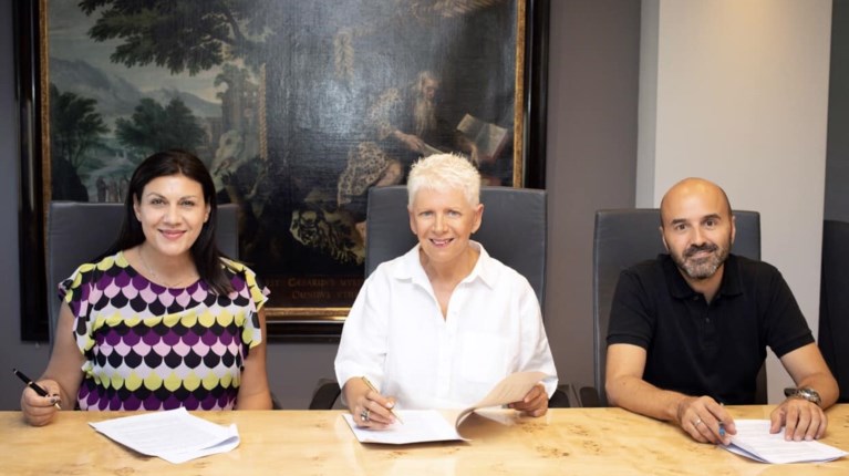 Έλενα Ακρίτα