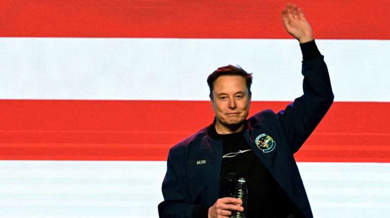 &quot;Ή θα κάνετε μεγάλες οικογένειες ή θα πεθαίνετε&quot;: Η προειδοποίηση Μασκ στην Ευρώπη για την υπογεννητικότητα