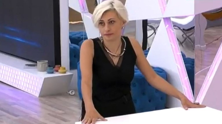 ΣΟΦΙΑ ΑΛΕΞΑΝΙΑΝ