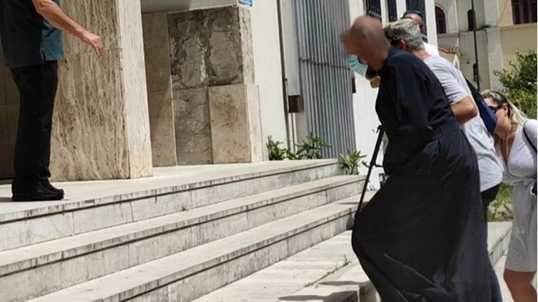 Ιερέας