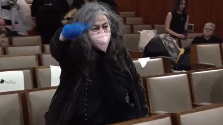 Το ξέσπασμα της Ελένης Λουκά στην παρουσίαση του βιβλίου του Κασσελάκη: &quot;Στην κόλαση θα πας&quot;