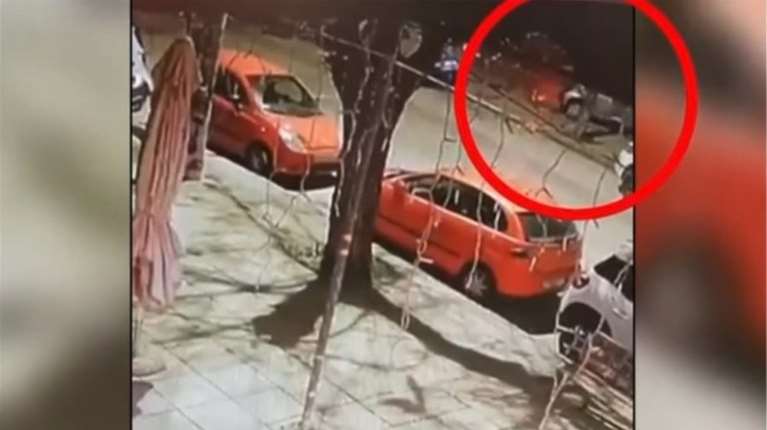 Θεσσαλονίκη: Βίντεο ντοκουμέντο - Η στιγμή που η 24χρονη πέφτει πάνω σε 15 οχήματα - "Κόλλησε το γκάζι"