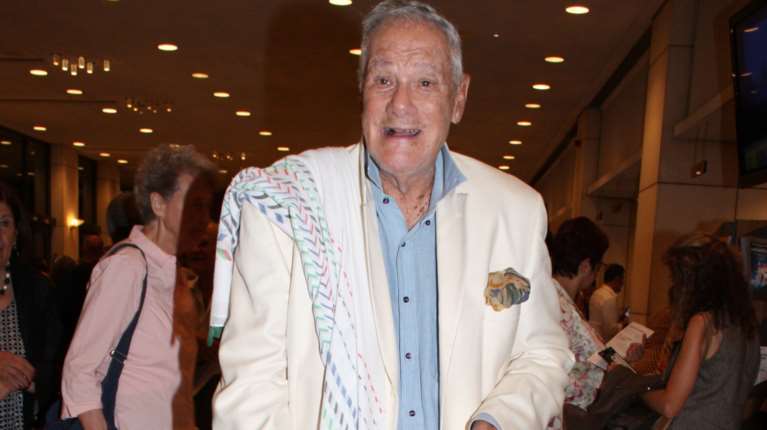 Πέθανε ο σπουδαίος σχεδιαστής Ντίμης Κρίτσας - Έντυσε τις μεγαλύτερες πρωταγωνίστριες του θεάτρου και του κινηματογράφου