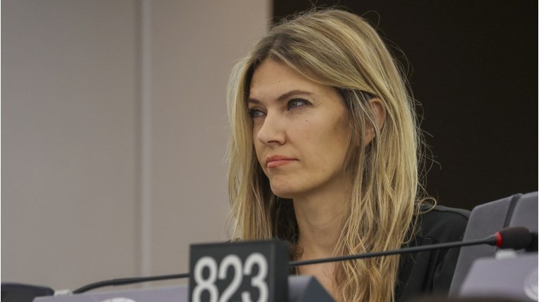 Εύα Καϊλη