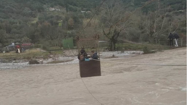 Εύηνος μαθητές