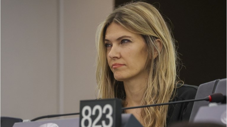 Εύα Καϊλη