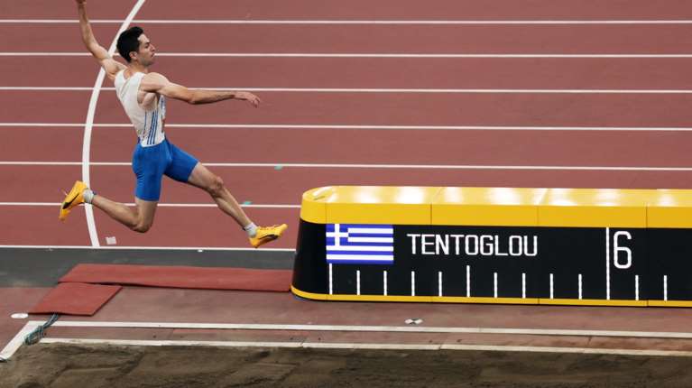 Άδοξο τέλος για τον τραυματία Μίλτο Τεντόγλου στο Τόκιο: Έμεινε 11ος με 7,67, πονούσε στη γάμπα