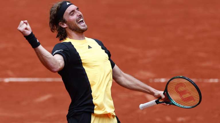 "Πρίγκιπας" στο Ντουμπάι ο Τσιτσιπάς: Κέρδισε τον 12ο τίτλο νικώντας τον Αλιασίμ στον τελικό