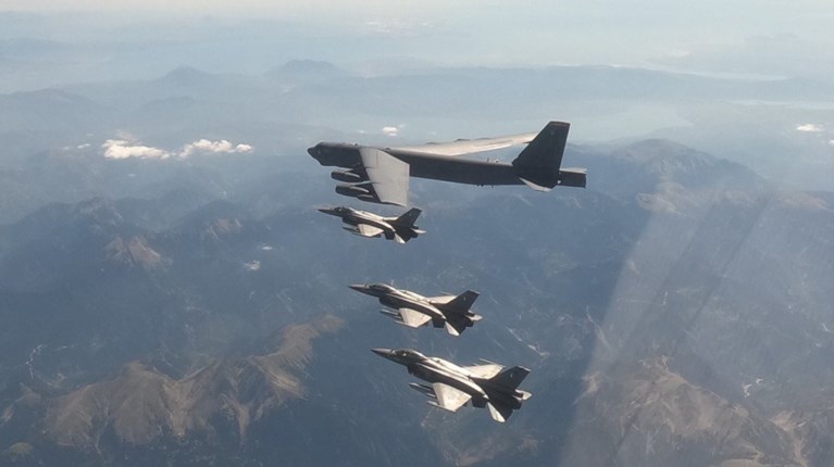 ελληνικα F-16