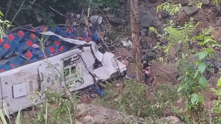 Τραγωδία στην Κολομβία: Λεωφορείο που επέστρεφε από σχολική εκδρομή έπεσε σε γκρεμό - Δέκα νεκροί