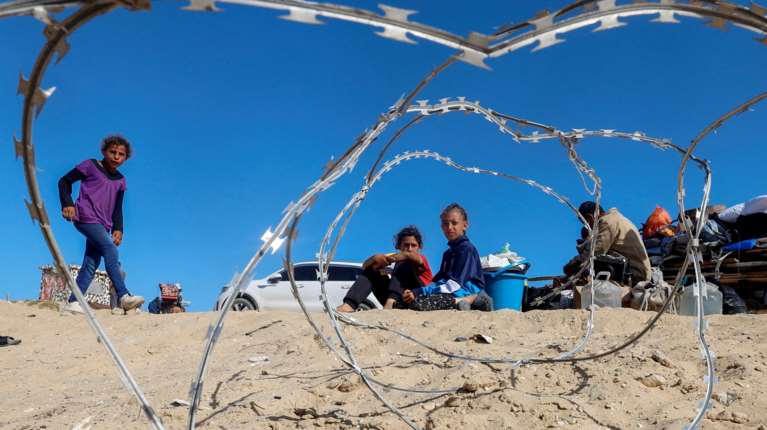 Εμπλοκή: Το Ισραήλ κλείνει τη Ράφα και μειώνει την ανθρωπιστική βοήθεια γιατί η Χαμάς δεν έχει παραδόσει όλες τις σορούς