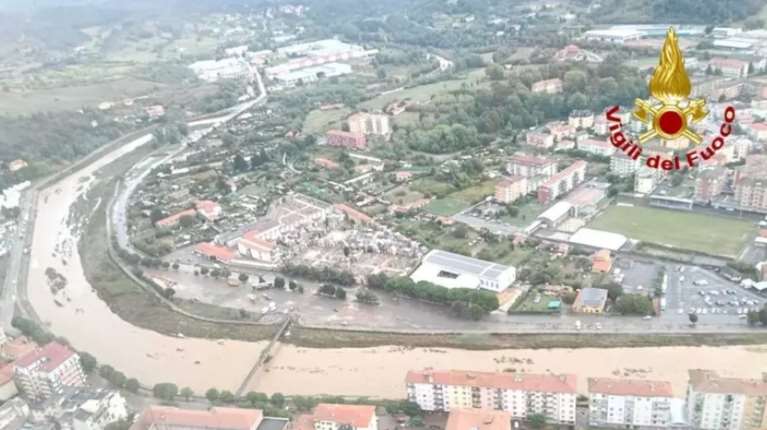 Ιταλία: Κύμα κακοκαιρίας πλήττει τη βόρεια Ιταλία - Αγνοείται μια γυναίκα