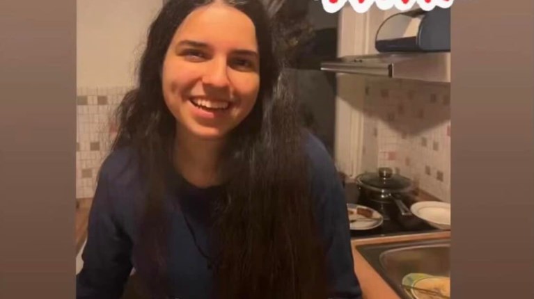 18χρονη πετρουλα