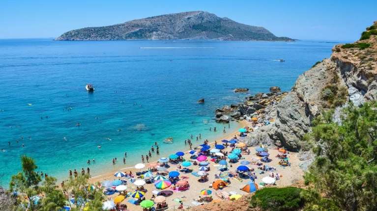 Παραλίες χωρίς είσοδο στην Αθήνα: 5 τοπ επιλογές