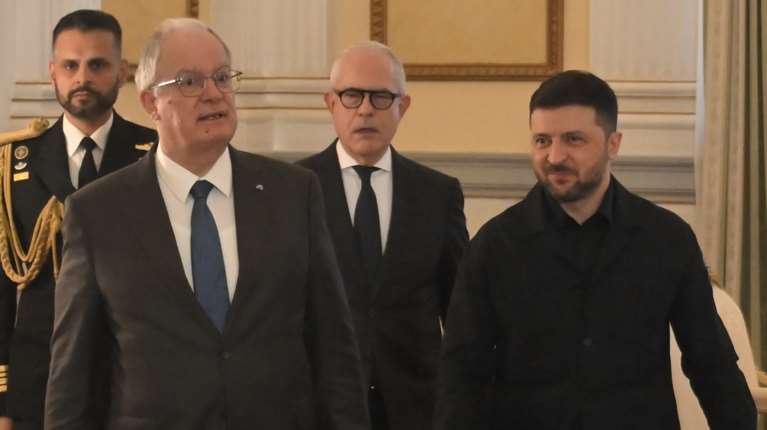 Ζελένσκι: Ευχαριστούμε για τη στήριξη, είμαστε ευγνώμονες - Τασούλας: Η Ελλάδα δεν δέχεται την παραβίαση του διεθνούς δικαίου