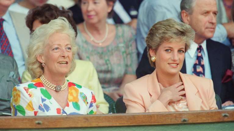 Πριγκίπισσα Νταϊάνα: Η ταραχώδης σχέση με τη μητέρα της και ο λόγος που δεν ξαναμίλησαν μέχρι τον θάνατό της