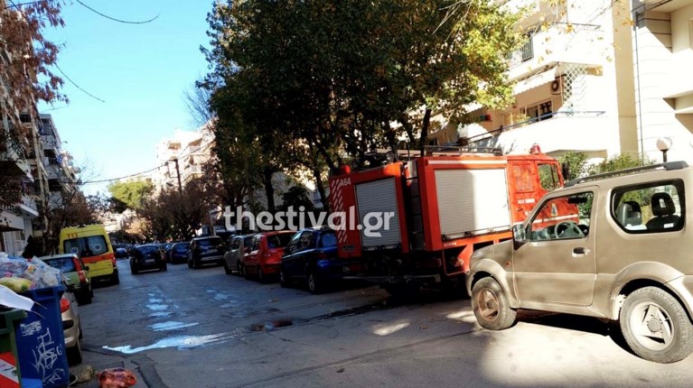 Φωτιά σε διαμέρισμα στη Θεσσαλονίκη Πυροσβεστική