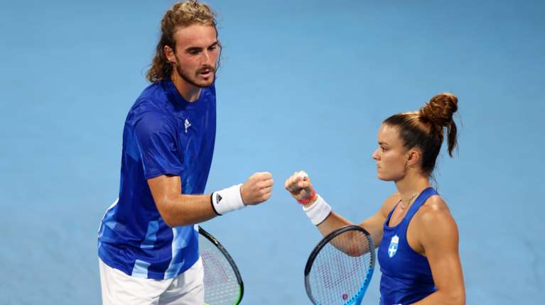 Ο Στέφανος Τσιτσιπάς, η Μαρία Σάκκαρη και... το κοάλα - Η επική φωτογραφία που έγινε viral