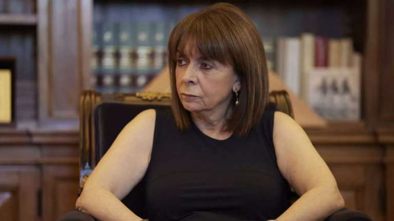 Η Σακελλαροπούλου σχολιάζει (εμμέσως) την υπόθεση των Τεμπών: Η Δικαιοσύνη απονέμεται μόνο στα δικαστήρια…