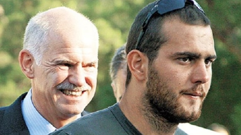 ΑΝΔΡΕΑΣ ΠΑΠΑΝΔΡΕΟΥ JUNIOR