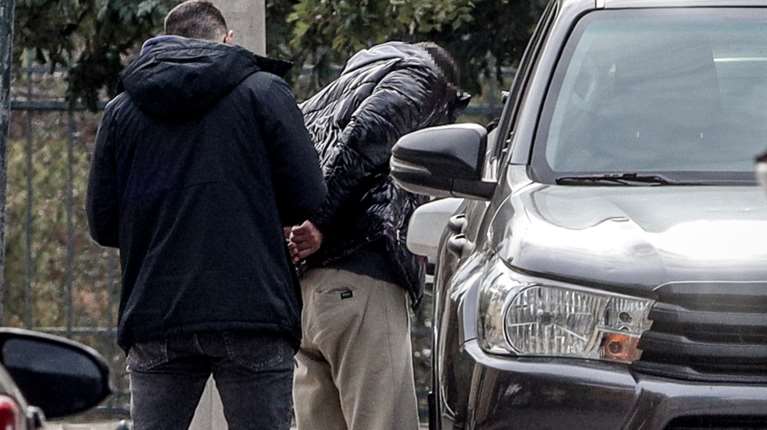 Οι πιάτσες των ναρκωτικών στην Αθήνα - Το "σίσα" και η ένταση στον δρόμο: "Το μόνο που σκέφτεσαι είναι η επόμενη δόση"