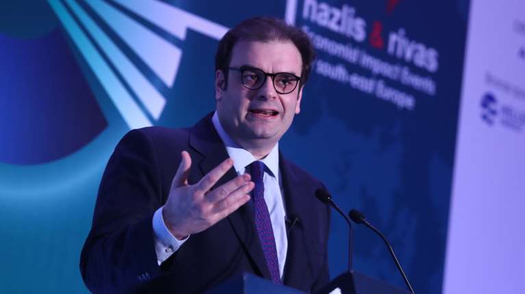 Πιερρακάκης για πρόωρη αποπληρωμή χρέους: "Κερδίζουμε 800 εκατομμύρια το χρόνο από το 2029 και μετά"