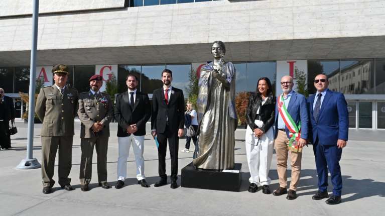 Στη Φλωρεντία εκτίθεται το άγαλμα της Μαρία Κάλλας - Θα αφιερωθεί πλατεία στην θρυλική υψίφωνο