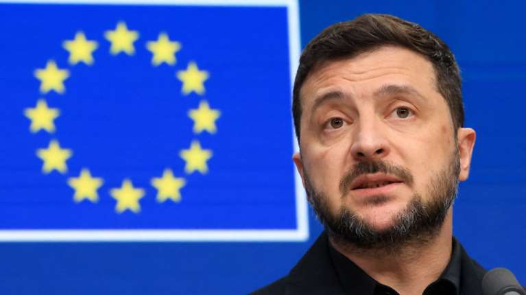 Ζελένσκι προς Ευρωπαίους: Χρησιμοποιήστε τα ρωσικά κεφάλαια για να θέσετε τέλος στις πολεμικές ορέξεις του Πούτιν