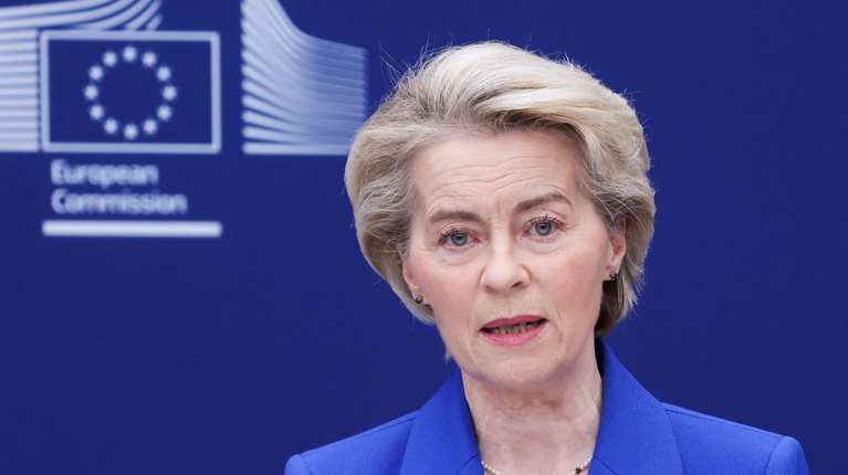 Η Φον ντερ Λάιεν για την πρόταση μομφής εναντίον της: &quot;Αντιεμβολιαστές&quot; και &quot;θαυμαστές του Πούτιν&quot;