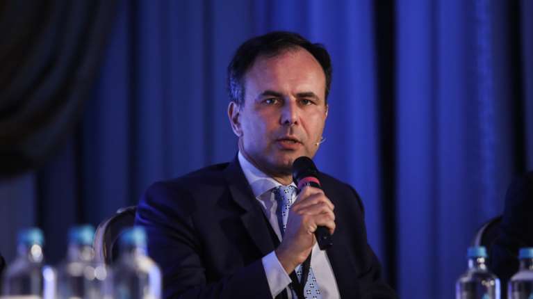 Το παρασκήνιο της παραίτησης Πατέλη- Ο γάμος των ομόφυλων ζευγαριών, η &quot;ανακούφιση&quot; του Μαξίμου και ο αδελφός υπουργός