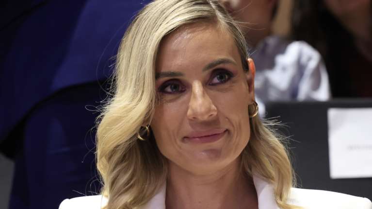 Ελεονώρα Μελέτη: Εγκρίθηκαν ομόφωνα οι τροπολογίες της για την προστασία των ανηλίκων στα social media