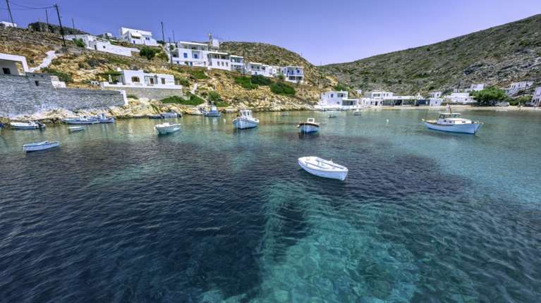 Η βρετανική Sun προτείνει το πιο value for money ελληνικό νησί - Πανέμορφα χωριά, ιδιαίτερη κουζίνα, παραδόσεις