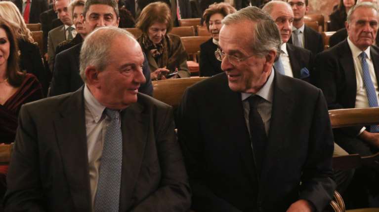 Επίτιμος δημότης Καλαμάτας ο Καραμανλής - Νέα κοινή εμφάνιση με Σαμαρά