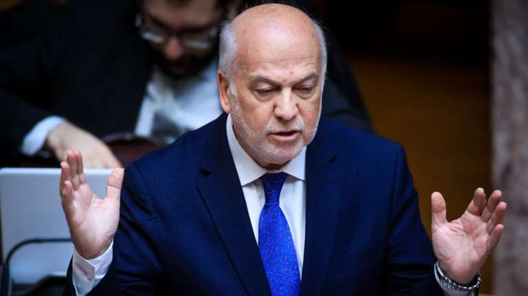 Φλωρίδης: Τα ομόφυλα ζευγάρια γυναικών μπορούν να αποκτήσουν παιδί μέσω παρενθεσίας - Οι άνδρες δεν τεκνοποιούν