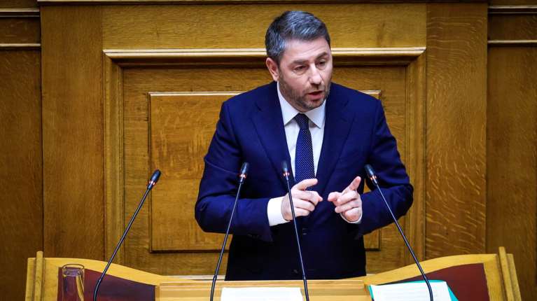 Ανδρουλάκης για το νομοσχέδιο του υπουργείου Άμυνας: Δαιδαλώδες, που οδηγεί σε επικίνδυνα αδιέξοδα