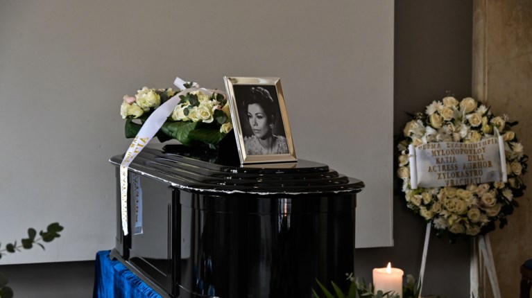 κηδεια μελπω ζαροκωστα