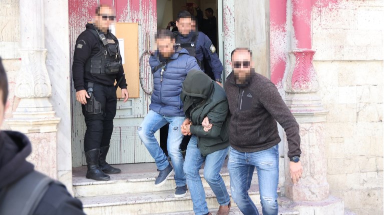 ΛΥΡΑΡΗΣ ΚΡΗΤΗ