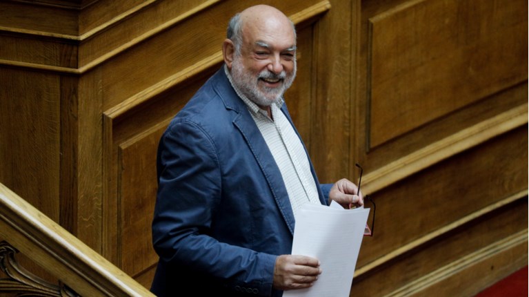 Νίκος Συρμαλένιος