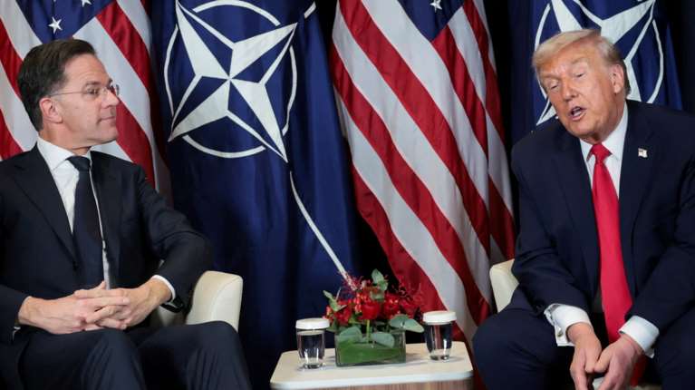 Ο Τραμπ αποσύρει τους δασμούς στους Ευρωπαίους λόγω Γροιλανδίας - Η συνάντηση με τον Ρούτε για νέο "πλαίσιο συμφωνίας"