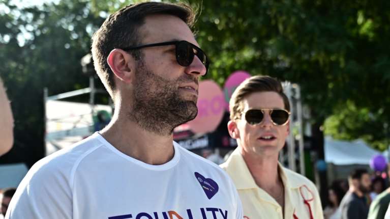 &quot;Πληρωμένη απάντηση&quot; Κασσελάκη σε έναν από τους ομοφοβικούς &quot;νταήδες&quot; του πληκτρολογίου [εικόνα]