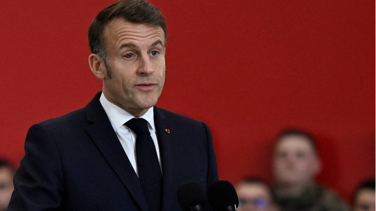 ΕΜΑΝΟΥΕΛ ΜΑΚΡΟΝ ΠΡΗΣΜΕΝΟ ΜΑΤΙ