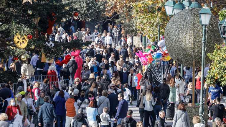 Χριστουγεννιάτικος μποναμάς στους δημοσίους υπαλλήλους - Αυξήσεις σε δύο δόσεις [παραδείγματα]