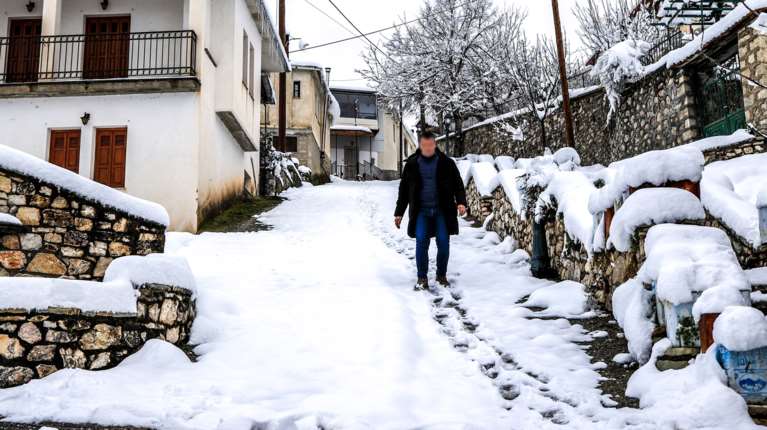 Στο "ψυγείο" η χώρα με βουτιά 10 βαθμών Κελσίου από Κυριακή - 75% να χιονίσει στην Αττική, λέει ο Μαρουσάκης