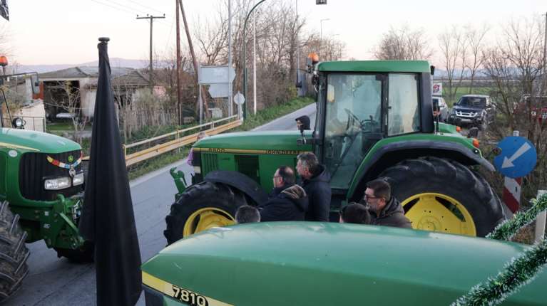 Αγροτικά μπλόκα: Κρίσιμες αποφάσεις μετά την Πρωτοχρονιά – Πού γίνονται εκτροπές κυκλοφορίας