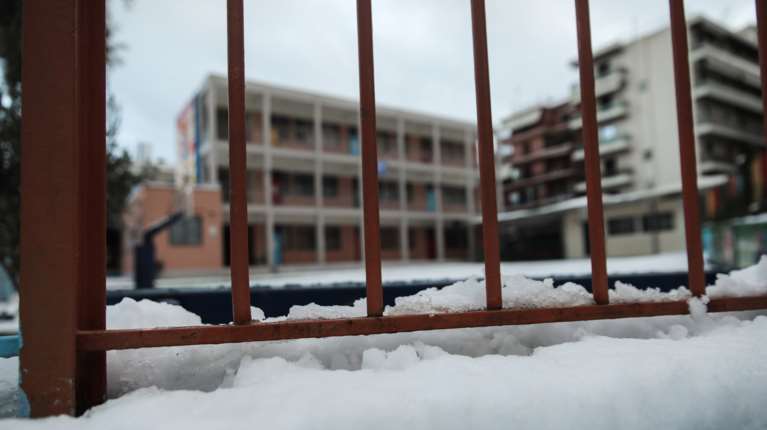 Κακοκαιρία: Κλειστά σήμερα όλα τα σχολεία στην Αττική και σε άλλες περιοχές - Με τηλεκπαίδευση τα μαθήματα