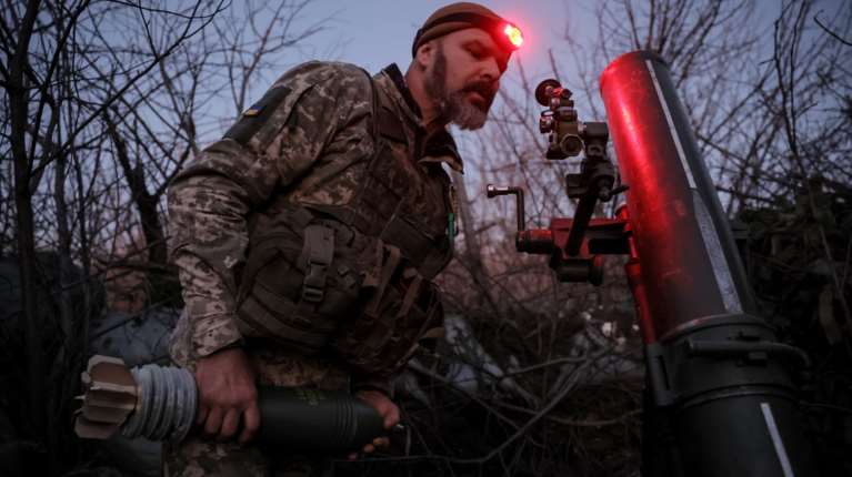 Μήνυμα της Ρωσίας σε Ζελένσκι πριν τη συνάντηση με Τραμπ: Να πάρει μια θαρραλέα απόφαση για το Ντονμπάς