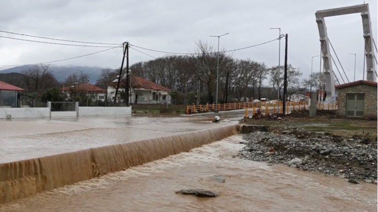 λαρισα πλημμυρες